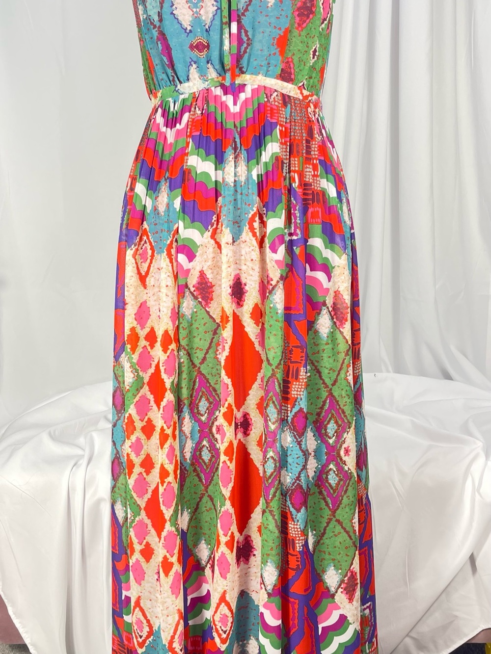 Maeve “Tarana” Multicolor Diamond-Print Halter Maxi Dress. Summer flowy chic - Picture 2 of 9